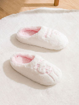 Kedi Nak??l? Kad?n Ev Terli?i