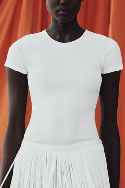 CAMISETA RIB MANGA CORTA / Blanco