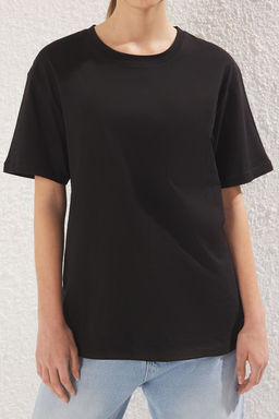 TRENDYOLMILLA Siyah S?rt Bask?l? Oversize/Genis Kal?p Orme T-Shirt TWOSS25TS00139  фото 5