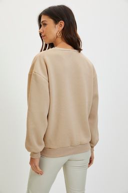 TRENDYOLMILLA Bej Kal?n Ici Polarl? Slogan Nak?sl? Bisiklet Yaka Relaxed/Rahat Kal?p Orme Sweatshirt TWOAW22SW1464 фото 5