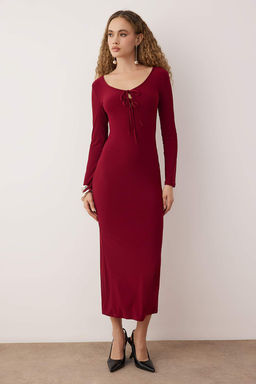 Trendyolmilla Siyah Vucuda Oturan Gogusten Baglama Detayl? Orme Uzun S?k Abiye & Mezuniyet Elbise TPRAW25EL00064 фото 11