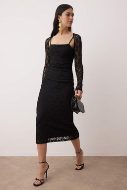 Siyah Dantel Orme Midi Bolero Detayl? S?k Gece Elbisesi TPRAW26EL00078
