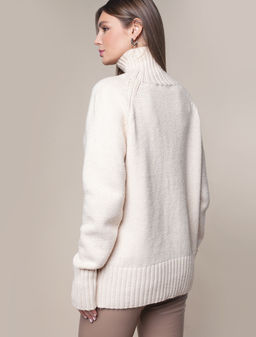 VILATTE / Свитер крупной вязки из уютной пряжи с ангорой и мохером  фото 5