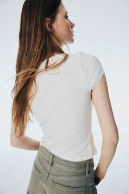 Top de canal? con botones - H&m фото 3