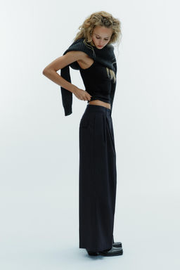 PINSTRIPED TROUSERS WITH DARTS AND POCKET FLAPS - Zara фото 8