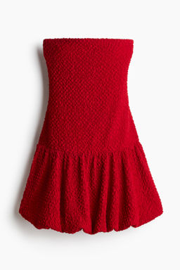Vestido bandeau con bajo burbuja