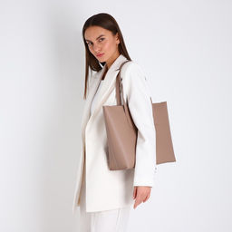 Сумка-шопер женская TEXTURA на молнии, размер 34×11×31 см, однотонная, бежевая