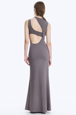 Maxivestido con recorte