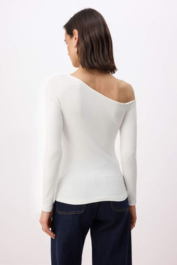 Ekru Fitted/Vucuda Oturan Asimetrik Yaka Uzun Kollu Pamuk Ribana Orme Bluz TWOSS26BZ00719 - Trendyolmilla фото 4