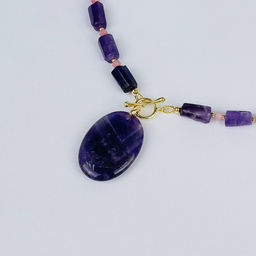 Колье из Аметиста и розового Кальцита - Радуга самоцветов фото 2