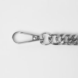 Цена за 2 шт. Цепочка для сумки, с карабинами, металлическая, плоская, плотное плетение, 15×10 мм, 30 см, цвет серебряный