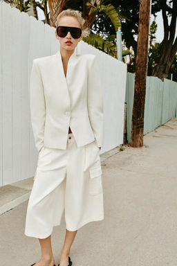 BLAZER ENTALLADA HOMBRERAS / Crudo - Zara фото 11