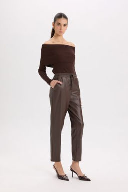 Yuksek Bel Cepli Standart Paca Suni Deri Jogger Pantolon