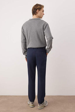 Lacivert Erkek Dar Pa_a/Slim Fit Mevsimlik %100 Pamuk Likral_ Kuma_ Pantolon TMNAW26PL00032