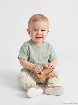 Nak??l? Erkek Bebek M?slin Ti??rt ve Pantolon