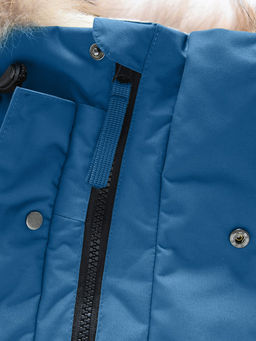 Парка зимняя подростковая для мальчика с капюшоном и мехом синего цвета 9535S - Valianly фото 14