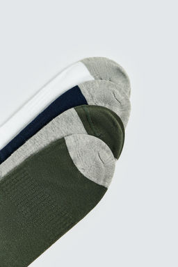 4-PACK OF STRIPED SOCKS