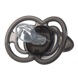 Соска - пустышка силиконовая ортодонтическая M&B «Слоник», от 0 мес., с колпачком, черный