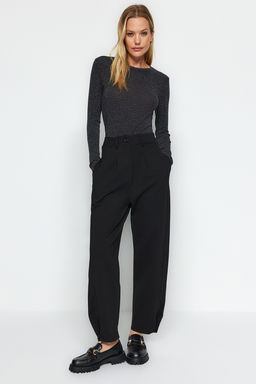 TRENDYOLMILLA Siyah Pileli Genis/Rahat Kesim Yuksek Bel Havuc Fit Interlok Orme Pantolon TWOAW24PL00143  фото 3