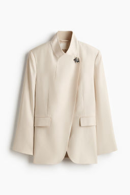 Blazer cruzado con broche