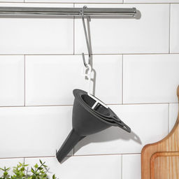 Цена за 2 шт. Набор воронок на подвеске, 3 шт., пластик, МИКС