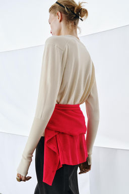 EXTRA-FINE KNIT V-NECK JUMPER - Zara фото 2