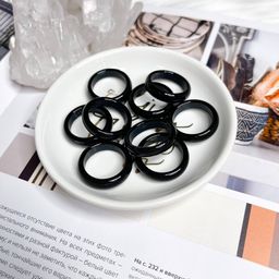 Кольцо из Агата черного цельное 19 р.