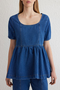 Trendyolmilla Mavi Dikis Detayl? Volanl? Denim Bluz TWOSS25BZ00001