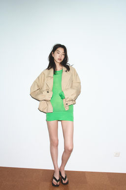 SHORT TRENCH COAT WITH BALLOON EFFECT