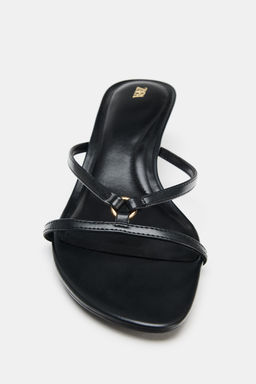 SANDALIA KITTEN DETALLE MET?LICO / Negro - Zara фото 3