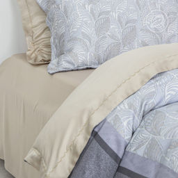 Постельное белье Аддисон (тенсель) Евро/Пододеяльник (молния, ушки): 1 шт.- 220*200; Простыня: 1 шт.- 260*240; Наволочка (молния, ушки): 2 шт.- 70*70; Наволочка (молния, ушки): 2 шт.- 50*70 Тенсел