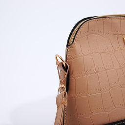 Сумка женская кросс-боди на молнии, 23×9.5×18 см, бежевая