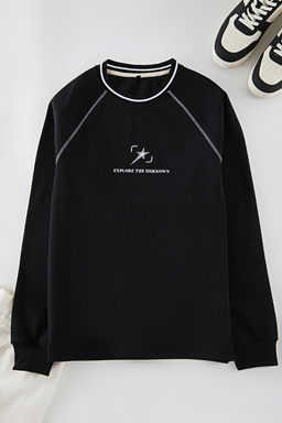 TRENDYOL MAN Bej Regular/Normal Kesim Dikis ve Yaka Triko Bant Detayl? Bask?l? Sweatshirt TMNAW25SW00166 - Trendyolmilla фото 6
