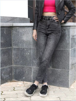 Джинсы укороченные мом бананы