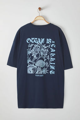 TRENDYOL MAN Buyuk Beden Lacivert Oversize/Genis Kesim Kabar?k Yaz? Bask?l? %100 Pamuklu T-shirt TMNSS25BF00018 - Trendyolmilla фото 3