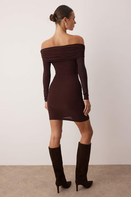 Kahverengi Duz Carmen Yaka Bodycone/Vucuda Oturan Fitilli Esnek Mini Orme Elbise TWOAW26EL00036