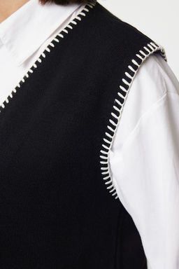 Trendyolmilla Siyah Regular V Yaka Renk Bloklu Yelek TWOAW25YE00025  фото 12