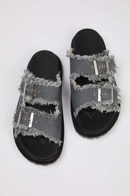 Trendyolmilla Shoes Ekru Denim Puskullu Toka Detayl? Cift Bantl? Kad?n Terlik TAKSS25TE00038