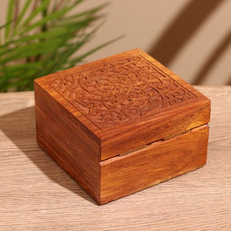 Шкатулка резная, 10×10×6 см, дерево шишам