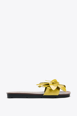LEATHER FLOWER SANDALS