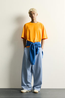 CAMISETA RELAXED FIT BORDADO COMBINADO / Naranja