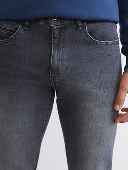 750 Slim Fit Erkek Jean Pantolon