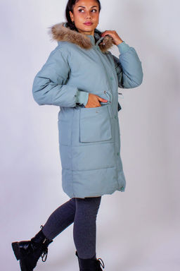 Зимняя удлиненная парка с капюшоном натуральный мех арт.617