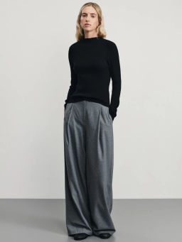 Вязаный лонгслив со стразами / Zarina фото 2