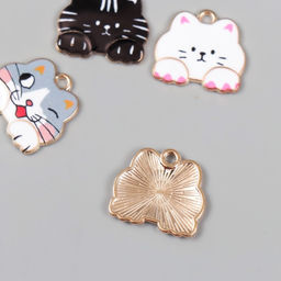 Цена за 4 шт. Декор для творчества металл Котик, эмаль, 1.71.8 см, МИКС - Арт узор фото 4