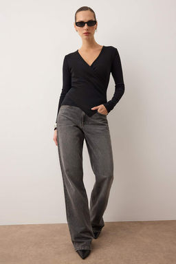 Siyah Fitted/Vucuda Oturan Kruvaze Yaka Uzun Kol Fitilli Esnek Orme Bluz TWOAW21BZ1274