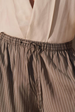 PANTAL?N BALLOON FIT RAYAS VISCOSA - CUPRO / rayas - Zara фото 5