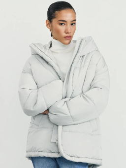 Куртка стеганая с капюшоном / Zarina