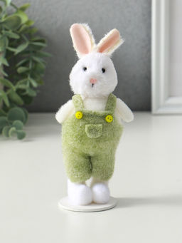 Фигурка Белый зайчик в зелёном комбинезоне, 4?6?15 см
