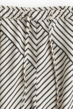 Pantal?n corto con cord?n de ajuste - H&m фото 2